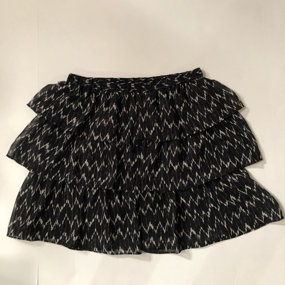GAP Black and Cream Tiered Ruffle Skirt Sz S NWOT - Picture 2 of 5